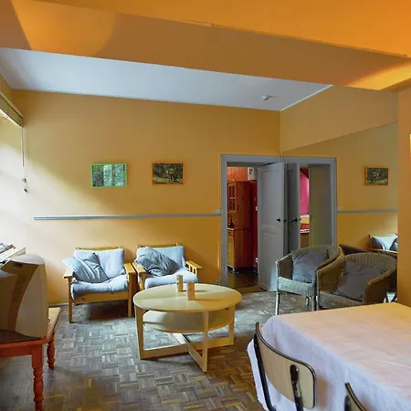 Spacious Family Home, 別荘 Sosoye