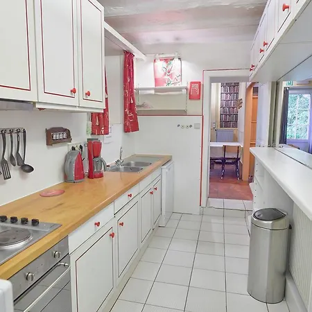 Vakantiehuis Spacious Family Home, Sosoye